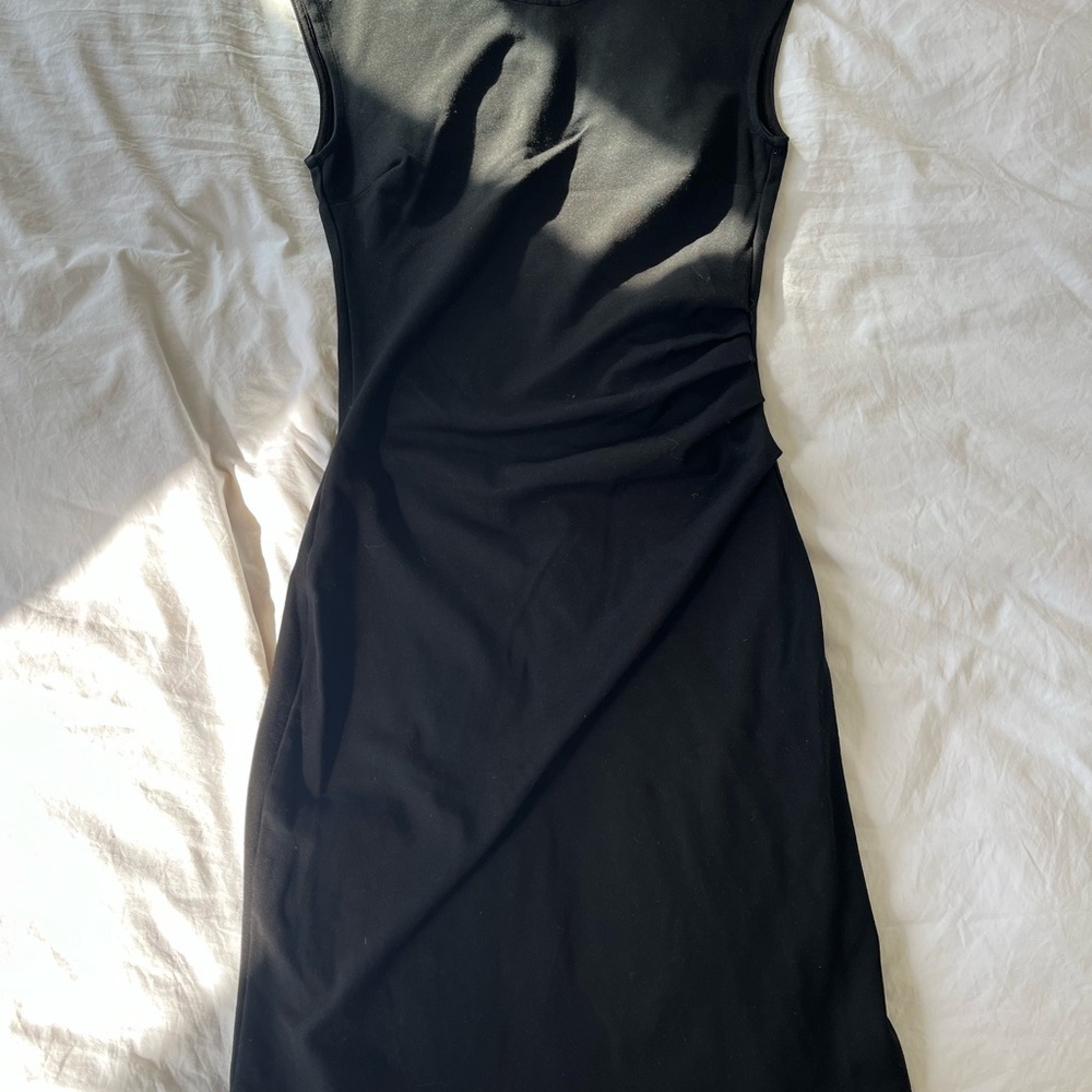 Classic Black Sleeveless Women's Dress